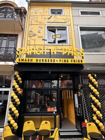 Smash N’ Pass | Plovdiv