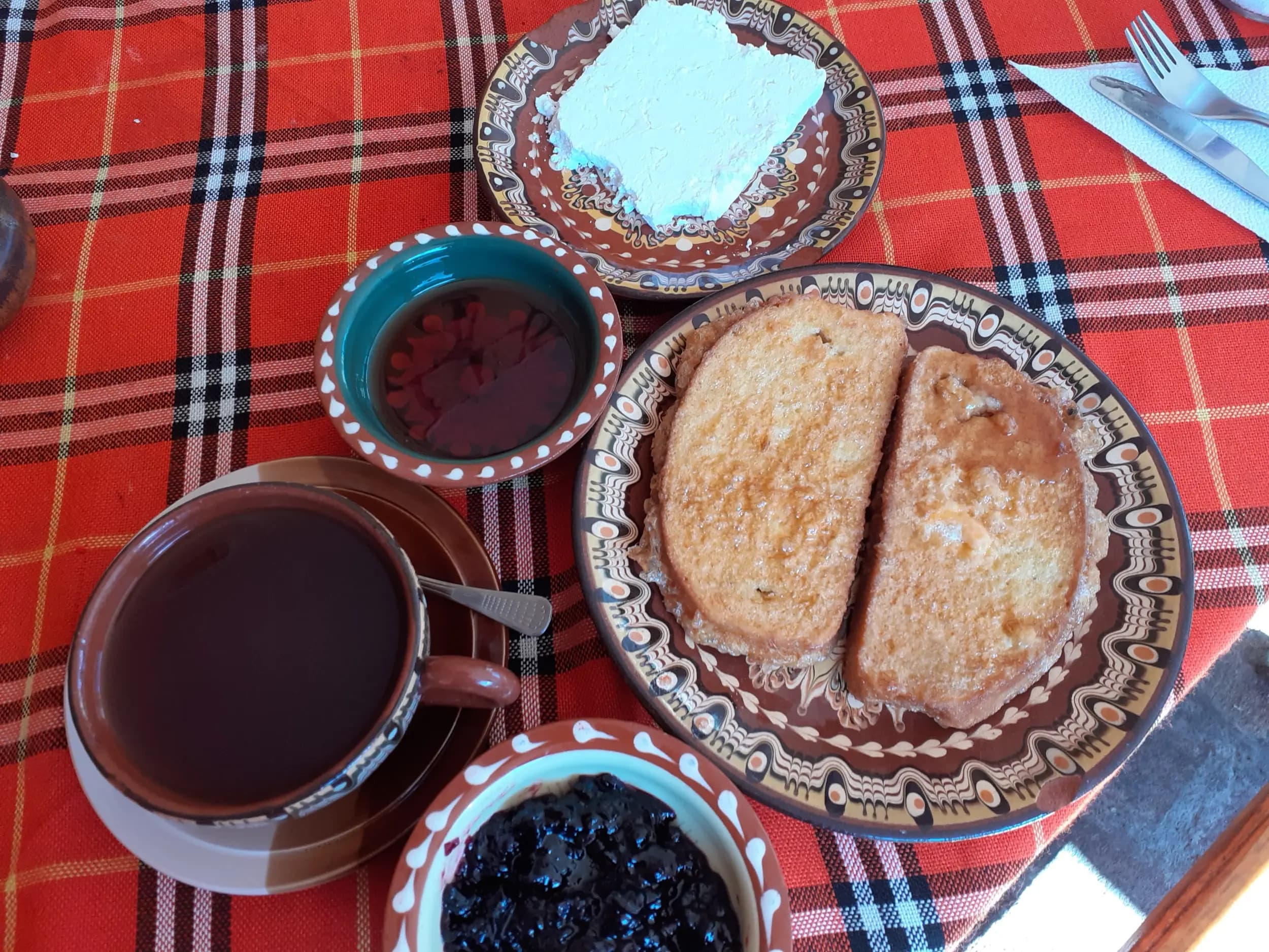 Хотел "Дени", Триград