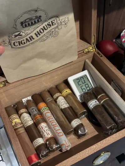 CIGAR HOUSE