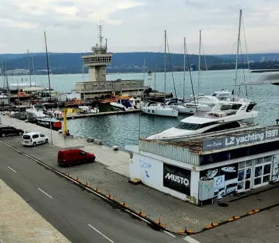 Морска гара Варна