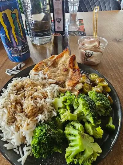 "Arnold Fit Food" Арсеналски - Здравословна храна и протеини