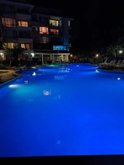 Diamond Bay - Pool and Holiday