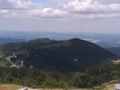 Паметник Братска Могила /Гроба