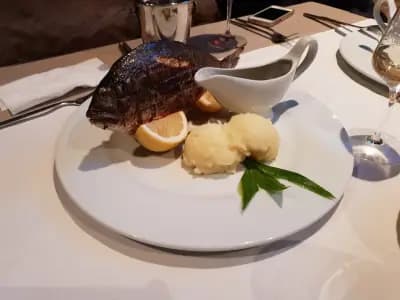 Bar&dinner V8