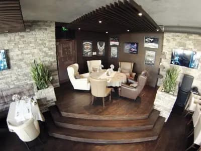 Bar&dinner V8