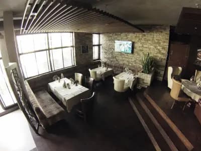 Bar&dinner V8
