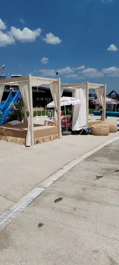 Клуб „Плажна фиеста“