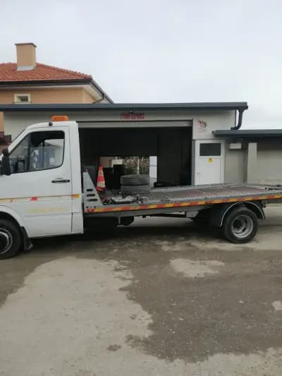 Гуми/Сервиз и денонощна пътна помощ