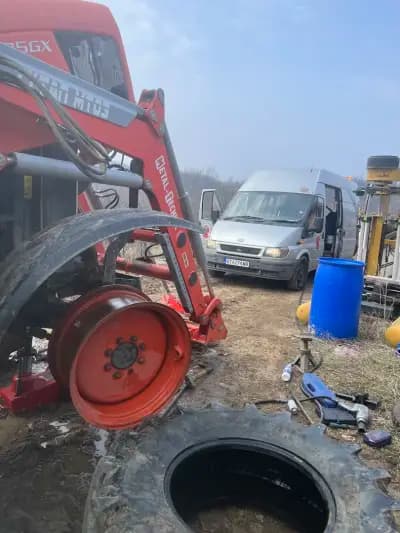 Денонощна Пътна помощ Денонощен Мобилен сервиз за гумиMobile tire service Road assistance