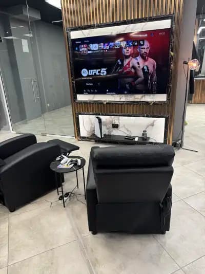 The Corner Barbershop II