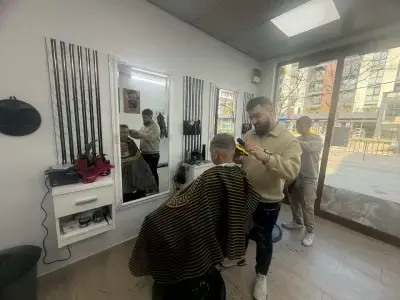 M&R BROTHERS BARBER SHOP