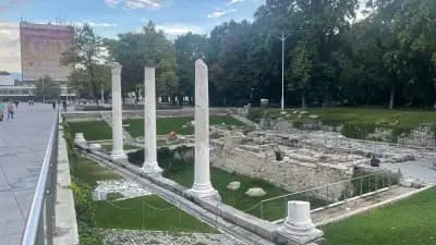 Античен форум и одеон