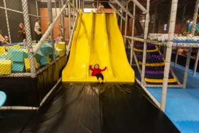 Mazzo Kids & Lounge