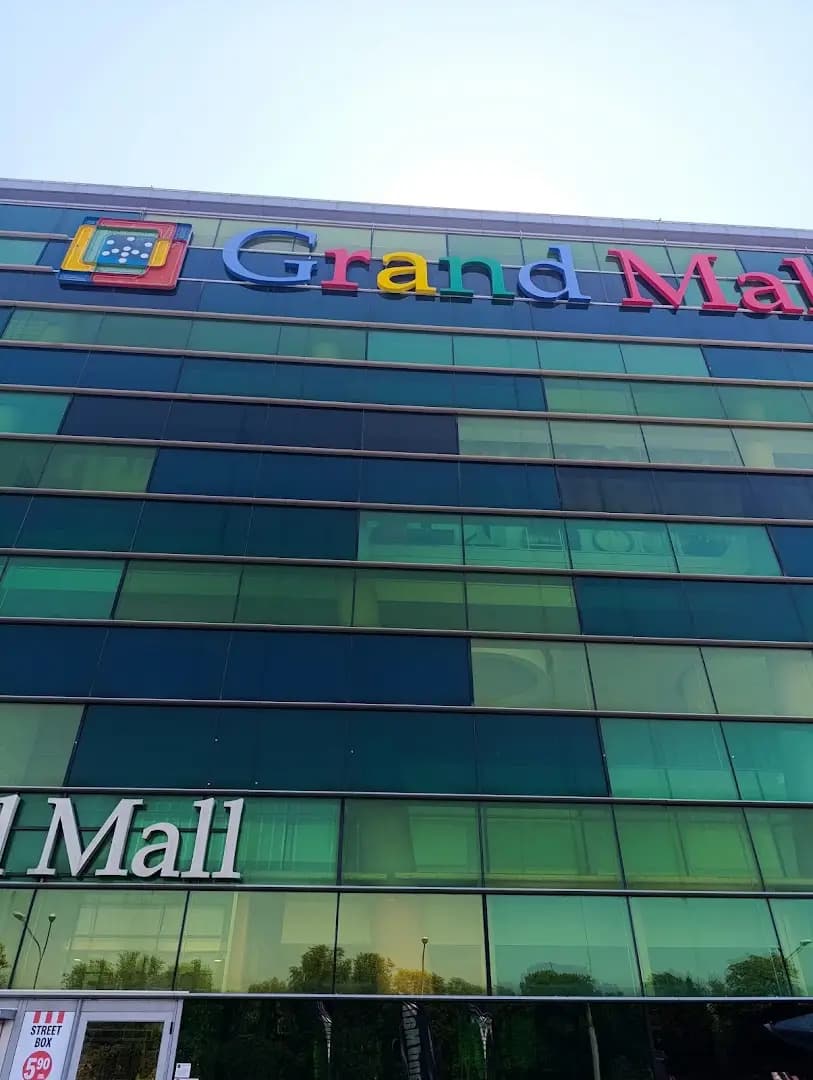 Grand Mall Parking