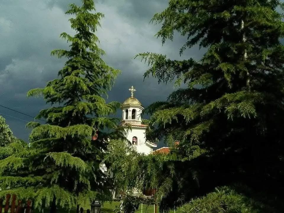 Храм Свети Иван Рилски, село Брястово