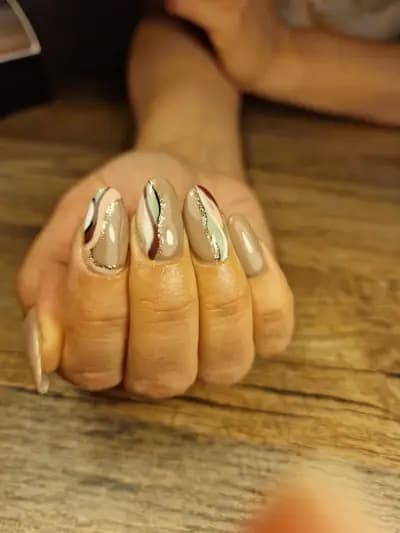 Pretty little nails