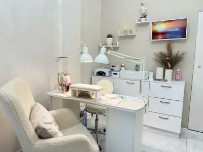 Smile Nails