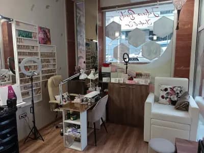 JULIANA Beauty Studio & Sрa/Маникюр/Педикюр/Медицински педикюр/Козметика/Масажи/Фризьорство и Колористика