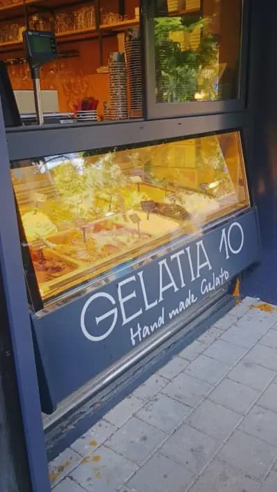 Gelatiamo - Caffe & Dolceria
