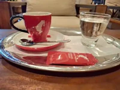 Кафе Мистрал
