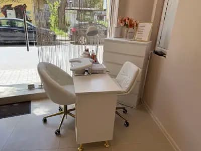 Nail Therapy Studio