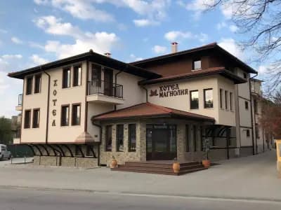 Семеен хотел Магнолия