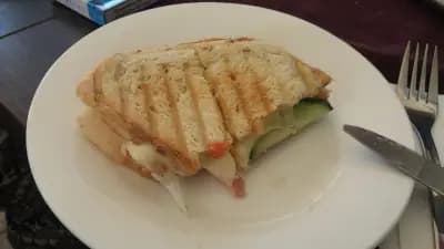 Bistro De Novo