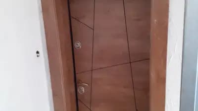 Борса за врати