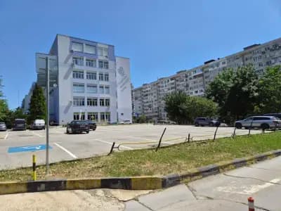 Платен паркинг НУК