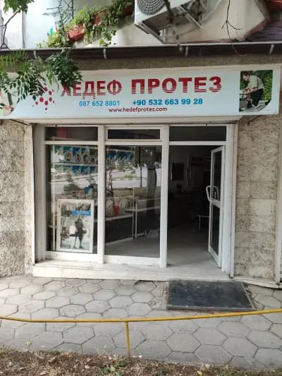 Physiotherapist Anıl Kahraman