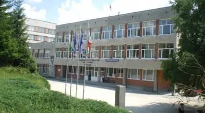 Професионална гимназия по туризъм „Пенчо Семов"