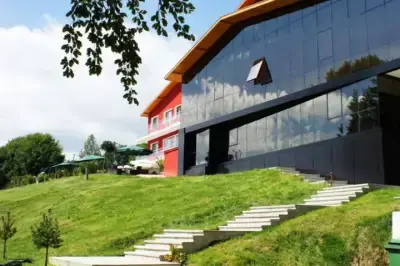 Семеен хотел Forest Retreat Mountain Resort
