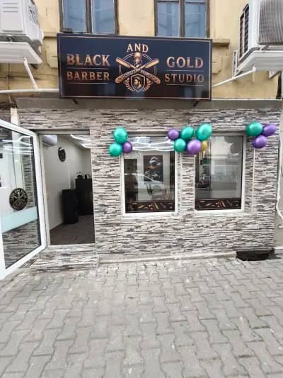 Black and Gold Barber Studio