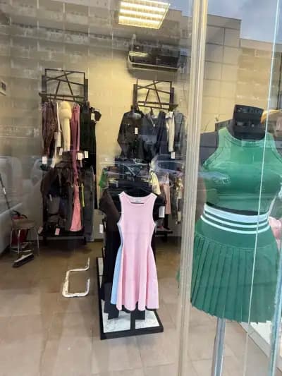 Luxury Pink Boutique - Магазин за дамски дрехи, обувки и аксесоари