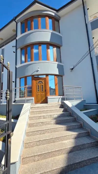 Lemon & Olive Apartments