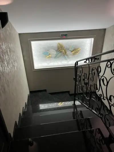 Хотел Паризи