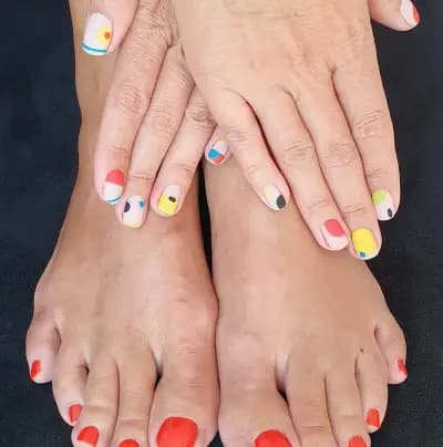 CONTRAST nail salon Габрово / No name studio