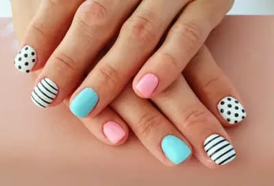 CONTRAST nail salon Габрово / No name studio