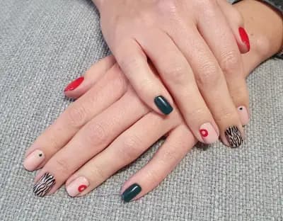 CONTRAST nail salon Габрово / No name studio
