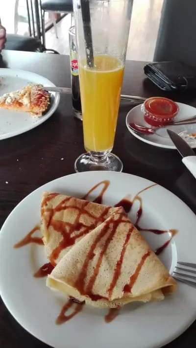 Pizza V Max І Италиански пици І Пици пещ на дърва І Доставки храна І Кетъринг І Рождения дни и семейни празненства