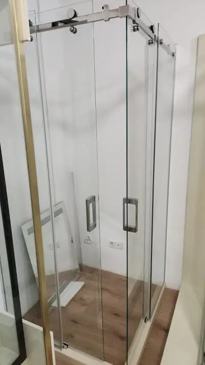 Роял глас кабинс