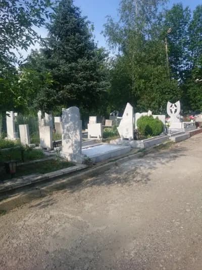 Гробищен парк Дупница