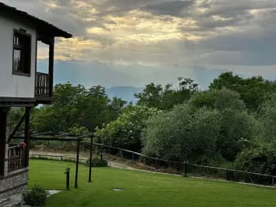 Leshten Guest Homes "Venny, Hope and Love"