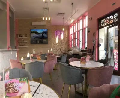 Pinko Lounge Cafe & Bar