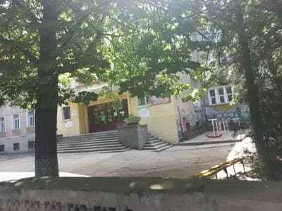 Спортно училище "Стефан Караджа"