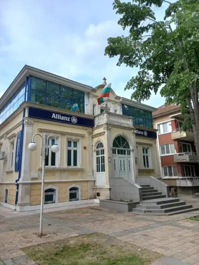 Банков клон на Алианц Банк България