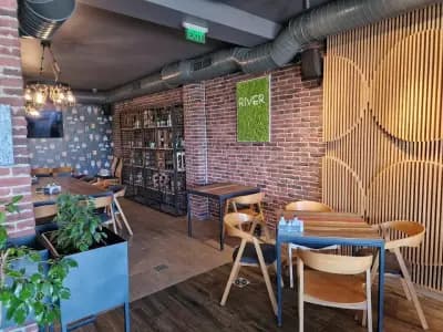 The River bar & dinner