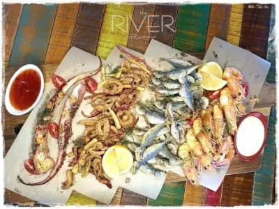 The River bar & dinner