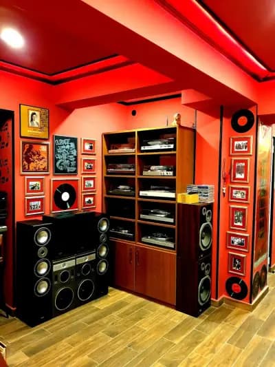 Vinyl Home Varna