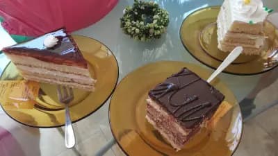 Сладкарница „Полония“